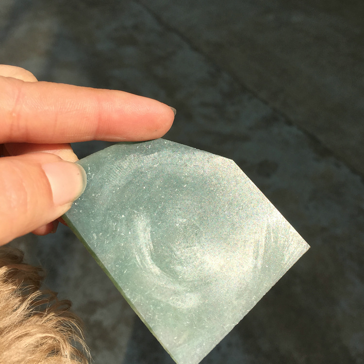 晨虹金剛石線切割機翡翠切割效果 陽光下